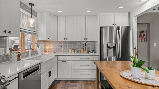 46 Brockmoore Drive, Amherst, NY 14051