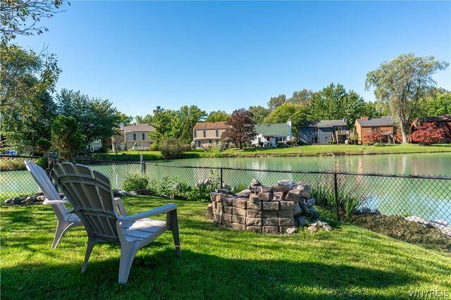 46 Brockmoore Drive, Amherst, NY 14051