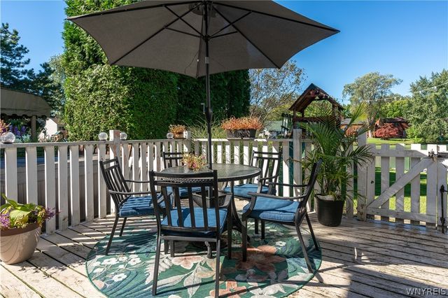 46 Brockmoore Drive, Amherst, NY 14051