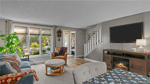 46 Brockmoore Drive, Amherst, NY 14051