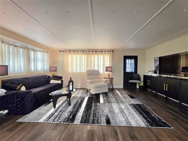 37135 SANDRA AVENUE, Zephyrhills, FL 33542