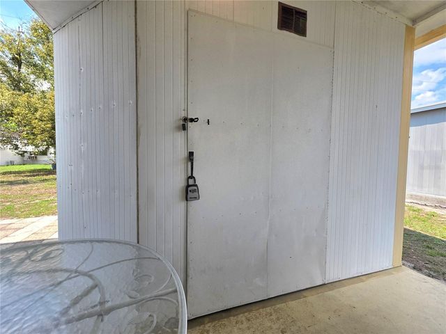 37135 SANDRA AVENUE, Zephyrhills, FL 33542