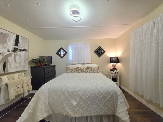 37135 SANDRA AVENUE, Zephyrhills, FL 33542