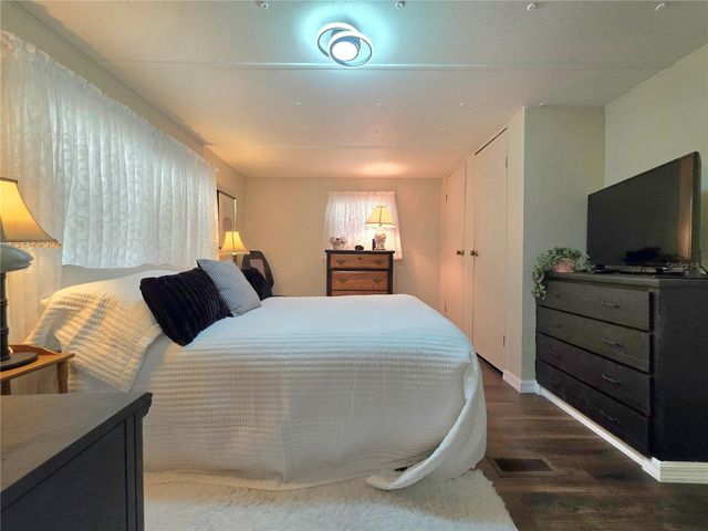 37135 SANDRA AVENUE, Zephyrhills, FL 33542