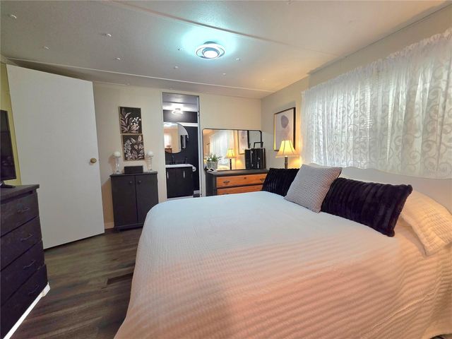 37135 SANDRA AVENUE, Zephyrhills, FL 33542