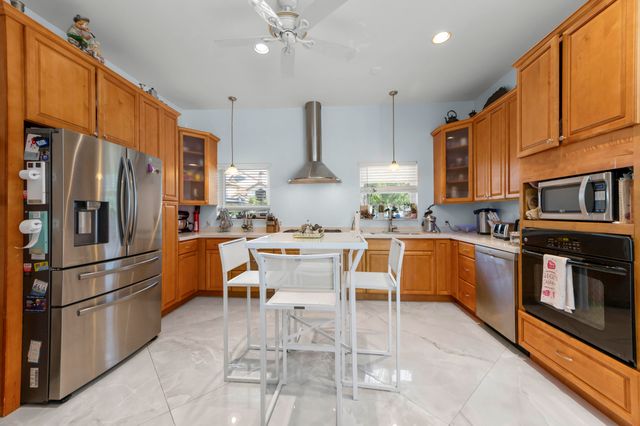 1516 SE 10TH Street, Deerfield Beach, FL 33441
