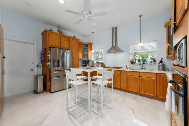 1516 SE 10TH Street, Deerfield Beach, FL 33441