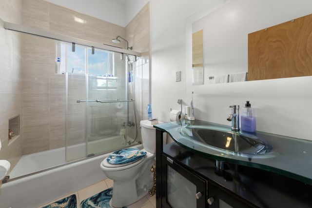 1516 SE 10TH Street, Deerfield Beach, FL 33441