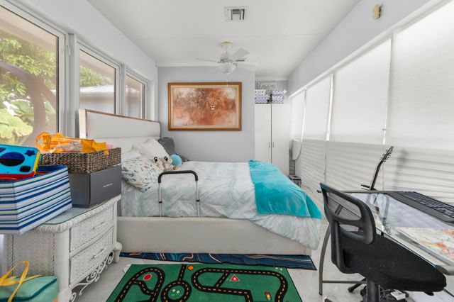 1516 SE 10TH Street, Deerfield Beach, FL 33441