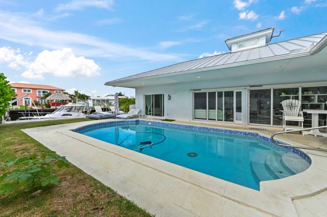 1516 SE 10TH Street, Deerfield Beach, FL 33441