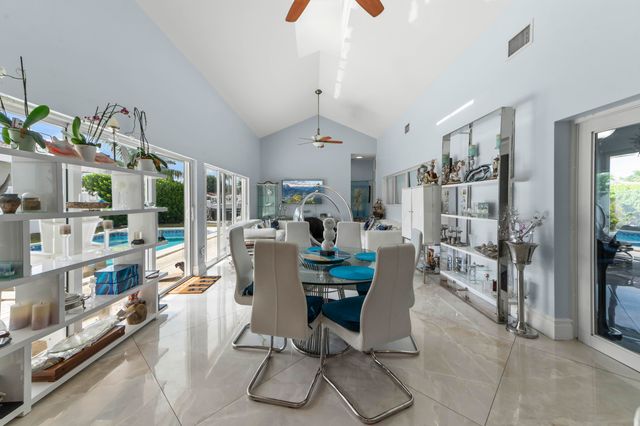 1516 SE 10TH Street, Deerfield Beach, FL 33441