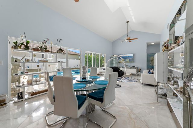 1516 SE 10TH Street, Deerfield Beach, FL 33441