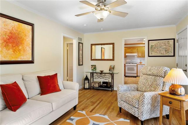 5400 Linden Street, Roeland Park, KS 66205