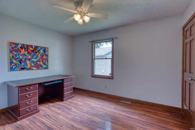 2611 Conestoga Court, Newburgh, IN 47630