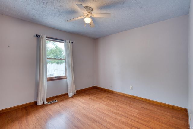 2611 Conestoga Court, Newburgh, IN 47630