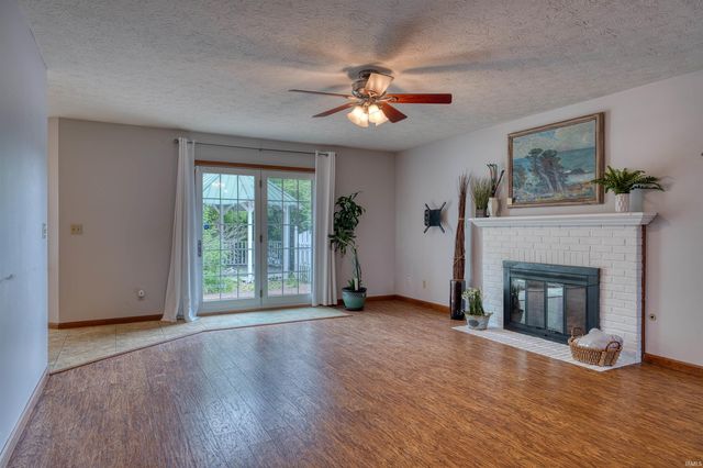 2611 Conestoga Court, Newburgh, IN 47630