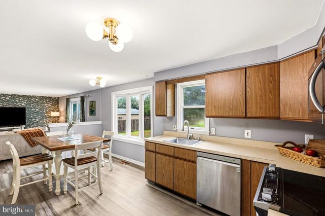 536 SUNHAVEN DR, Clayton, NJ 08312