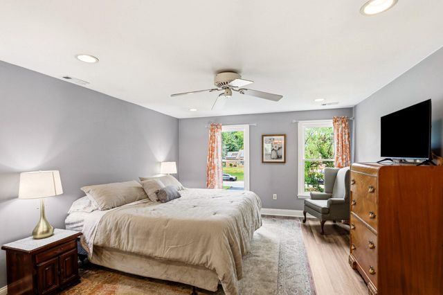 536 SUNHAVEN DR, Clayton, NJ 08312