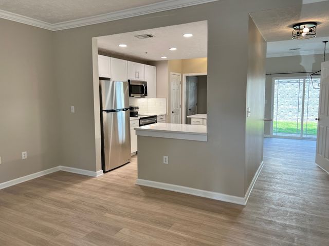1022 Somerset Springs Dr, Spring Hill, TN 37174