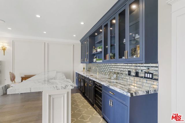 15515 Collina Strada, Los Angeles, CA 90077