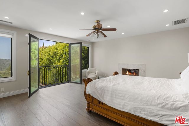 15515 Collina Strada, Los Angeles, CA 90077