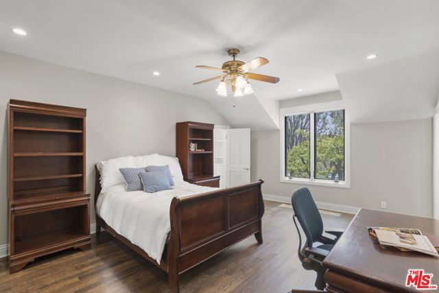 15515 Collina Strada, Los Angeles, CA 90077