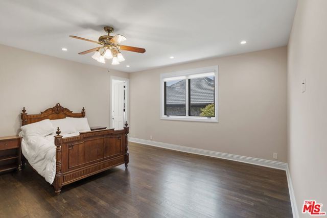 15515 Collina Strada, Los Angeles, CA 90077