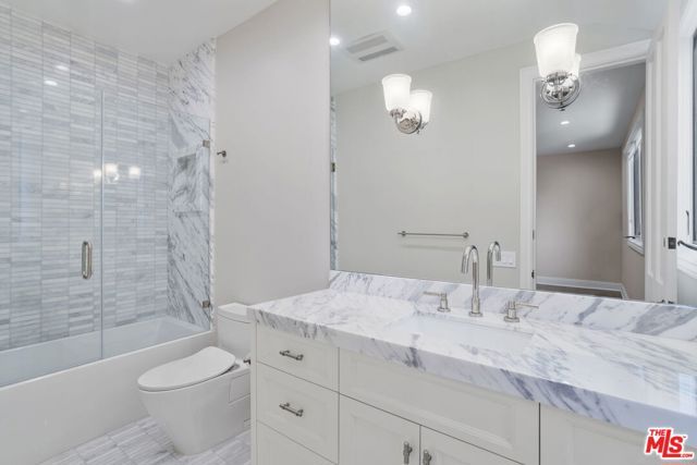 15515 Collina Strada, Los Angeles, CA 90077