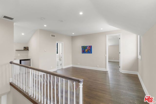 15515 Collina Strada, Los Angeles, CA 90077