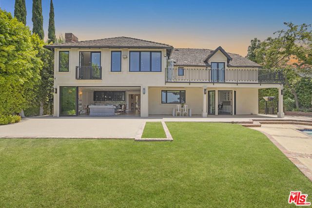 15515 Collina Strada, Los Angeles, CA 90077