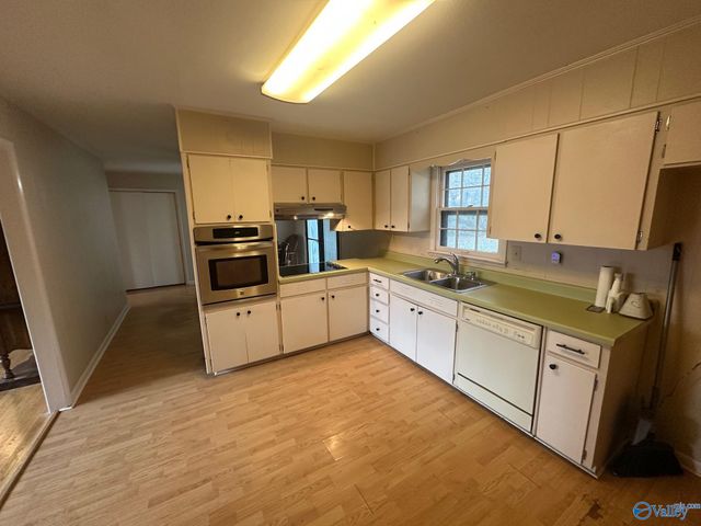 3319 Barton Avenue, Huntsville, AL 35810