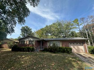 3319 Barton Avenue, Huntsville, AL 35810