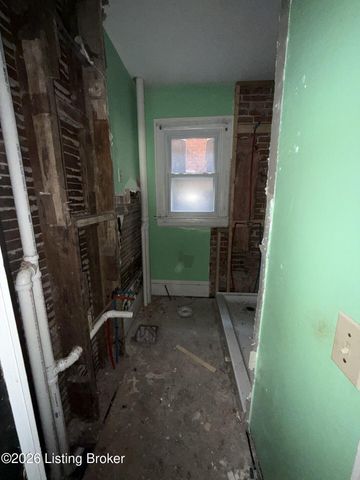 835 S 41st St, Louisville, KY 40211