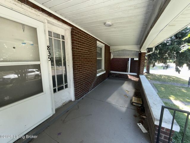 835 S 41st St, Louisville, KY 40211