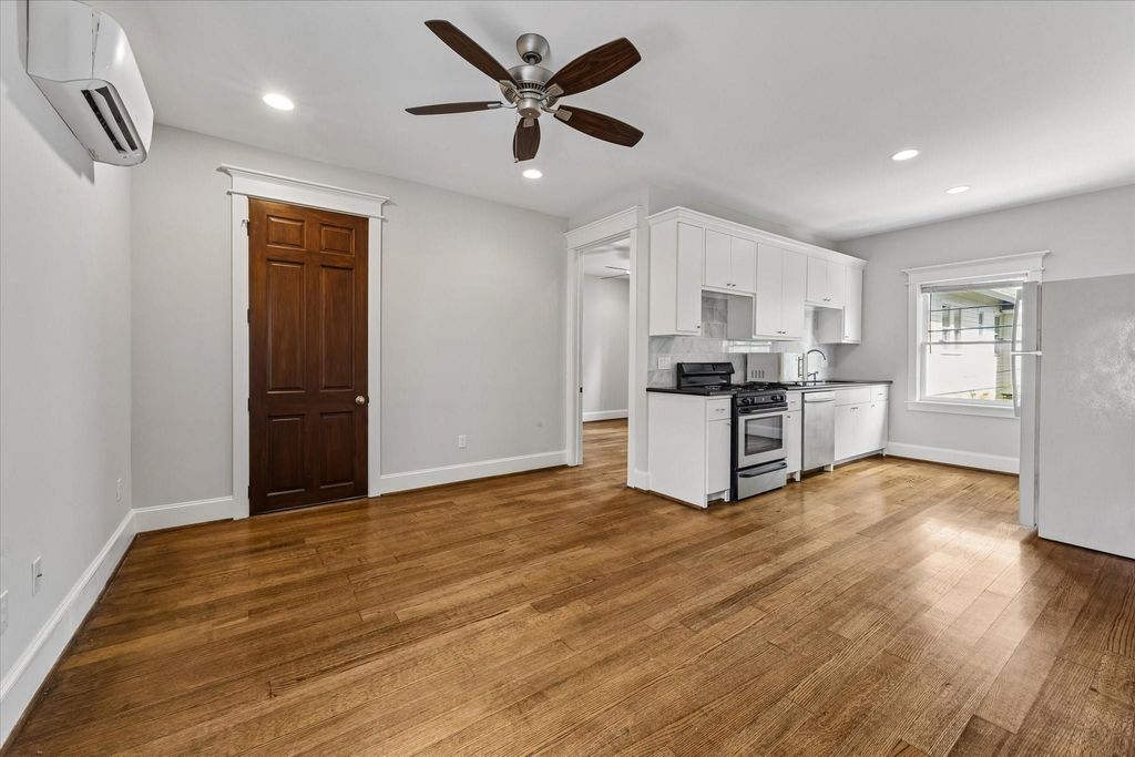 1638 Harvard Street, Houston, TX 77008