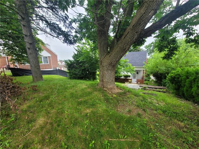 424 Desota St, East Mckeesport, PA 15035