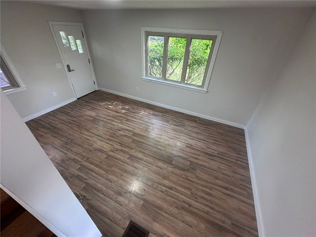 424 Desota St, East Mckeesport, PA 15035