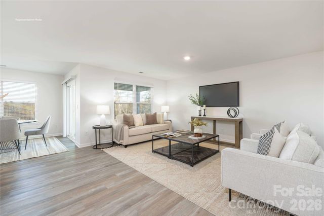 605 17th Avenue Drive NE, Hickory, NC 28601