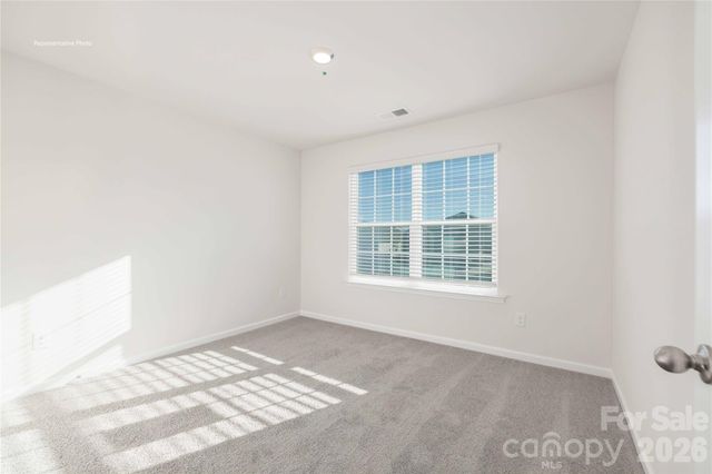 605 17th Avenue Drive NE, Hickory, NC 28601