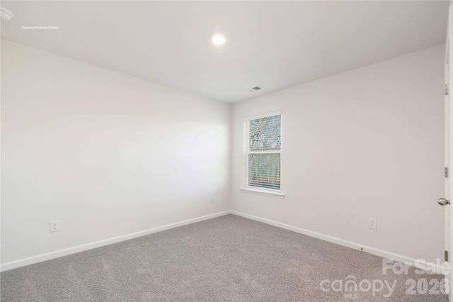 605 17th Avenue Drive NE, Hickory, NC 28601