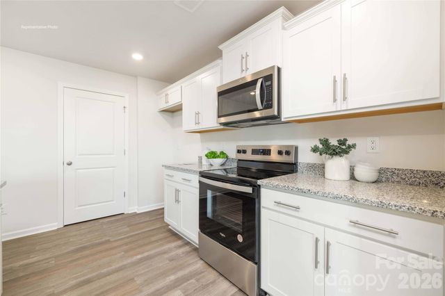605 17th Avenue Drive NE, Hickory, NC 28601