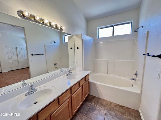 8952 E CRESCENT Avenue, Mesa, AZ 85208