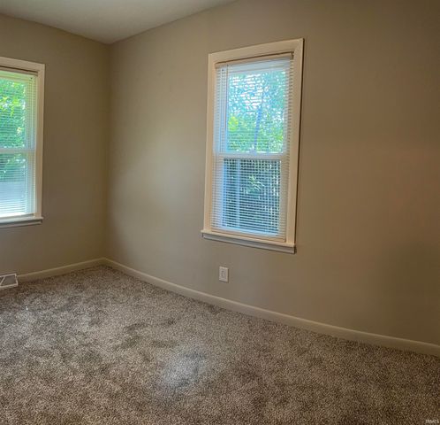 106 N Seventh Street, Princeton, IN 47670