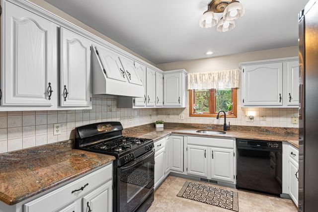 124 County Rd 350 W, Valparaiso, IN 46385