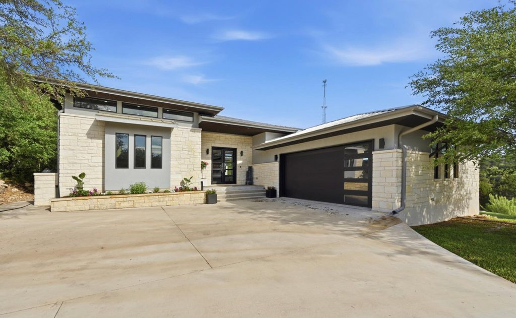 4608 Vista Estates CT, Spicewood, TX 78669