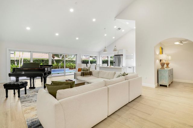 105 Ocean Pines Terrace, Jupiter, FL 33477