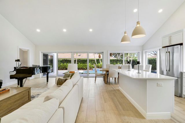 105 Ocean Pines Terrace, Jupiter, FL 33477