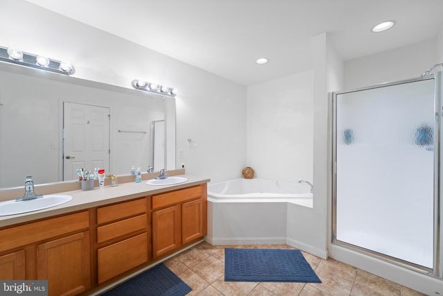 123 BLACKBIRD LANE, Shippensburg, PA 17257