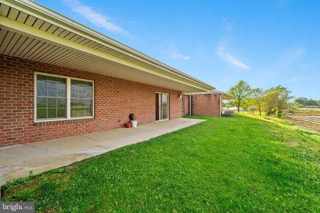 123 BLACKBIRD LANE, Shippensburg, PA 17257