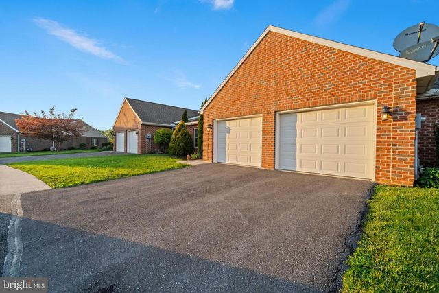 123 BLACKBIRD LANE, Shippensburg, PA 17257